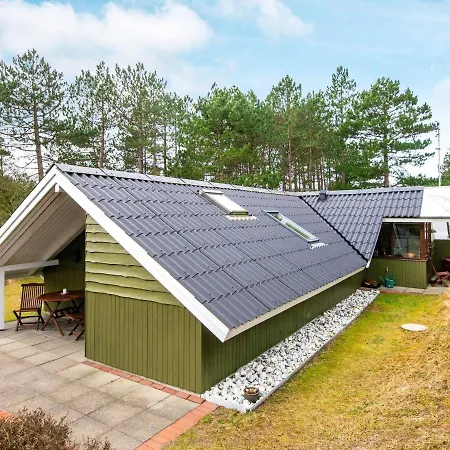 5 Person Holiday In R M Bolilmark